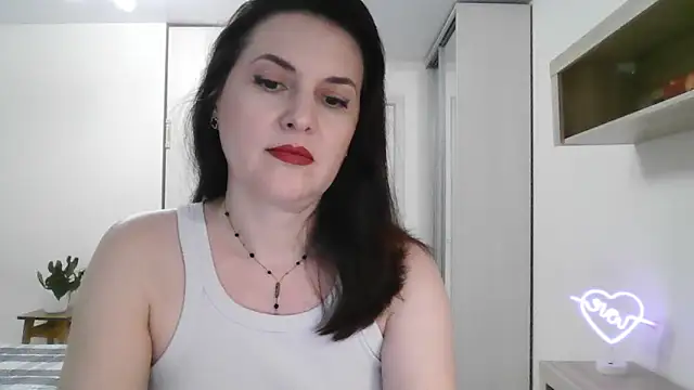 Snapshot of Victoria_Glam chatting on 02.17.25 Victoria Glam online show from 02.17.25
