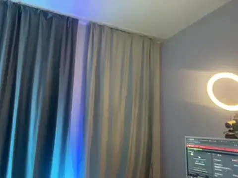 Molli Luv online show from 02.13.25