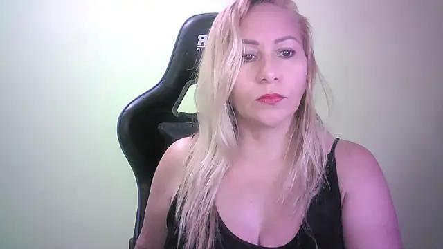 mariana0x online show from 11.20.25