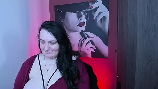 Snapshot of QueenOfHaze chatting on 09.28.25 QueenOfHaze online show from 09.28.25