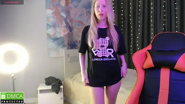 Snapshot of crystalyss chatting on 02.01.25 crystalyss online show from 02.01.25