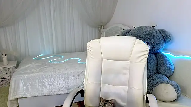 Donna Sun online show from 03.09.25