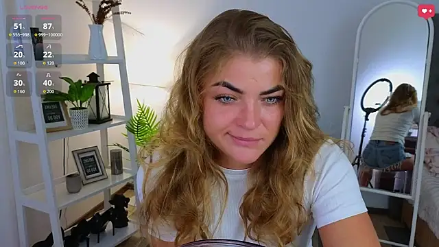 Donna Sun online show from 09.14.25