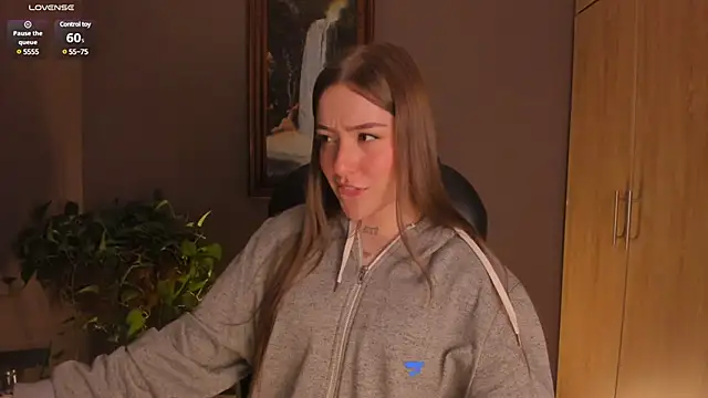 Snapshot of eilynxx chatting on 02.04.25 eilynxx online show from 02.04.25