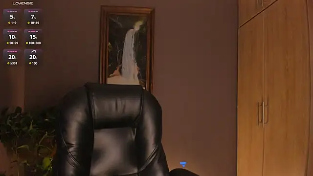 Snapshot of eilynxx chatting on 02.06.25 eilynxx online show from 02.06.25