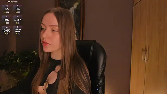 Snapshot of eilynxx chatting on 02.11.25 eilynxx online show from 02.11.25