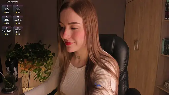 Snapshot of eilynxx chatting on 03.12.25 eilynxx online show from 03.12.25