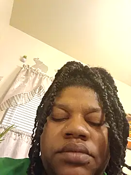 Snapshot of Big_BodyDee chatting on 11.17.25 Big BodyDee online show from 11.17.25