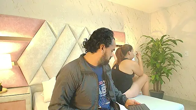 Snapshot of anastasia_marco chatting on 02.28.25 anastasia marco online show from 02.28.25
