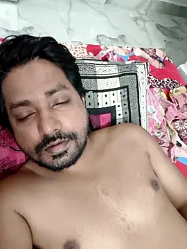 Snapshot of PARTHI012025 chatting on 04.12.26 PARTHI012025 online show from 04.12.26