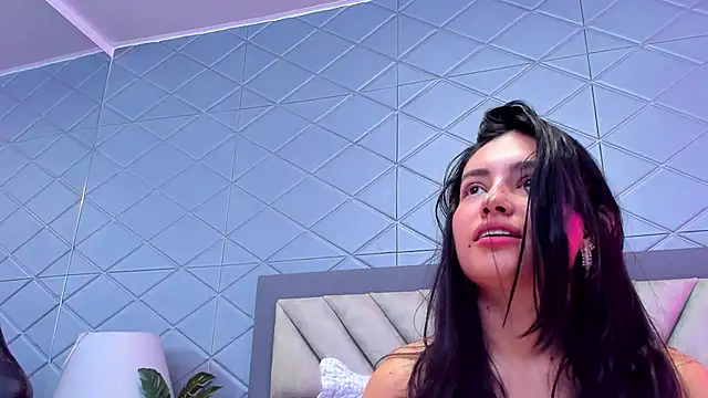 VioletRousse  online show from 02.26.25