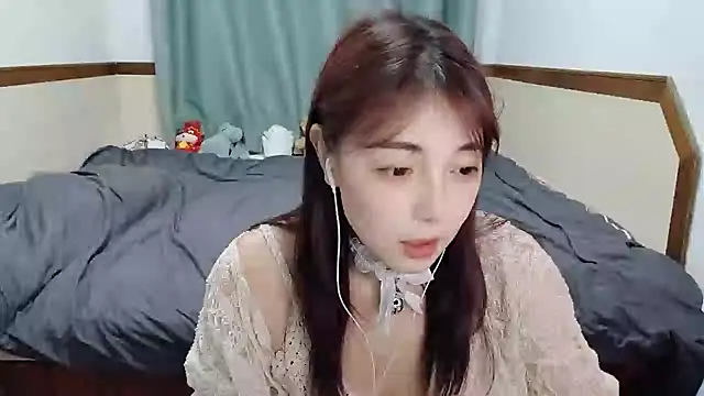 Snapshot of Song_99 chatting on 02.20.25 Song 99 online show from 02.20.25