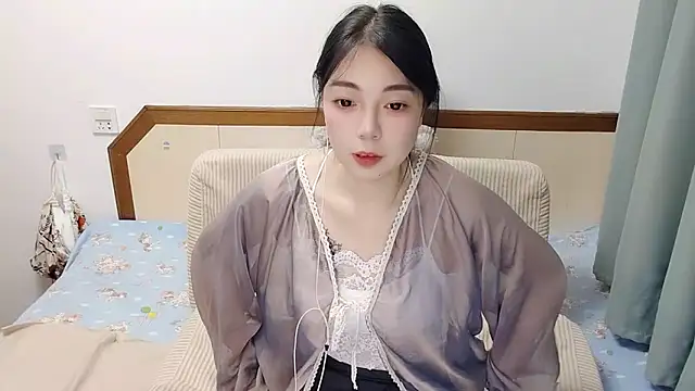 Snapshot of Song_99 chatting on 03.07.25 Song 99 online show from 03.07.25