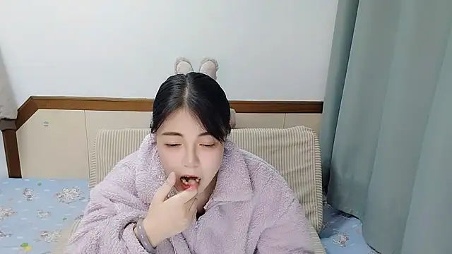 Snapshot of Song_99 chatting on 03.09.25 Song 99 online show from 03.09.25