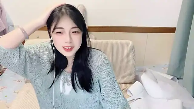 Snapshot of Song_99 chatting on 03.18.25 Song 99 online show from 03.18.25