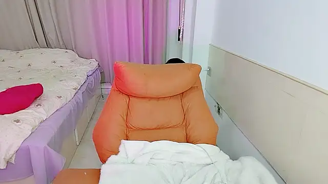 Song 99 online show from 10.14.25