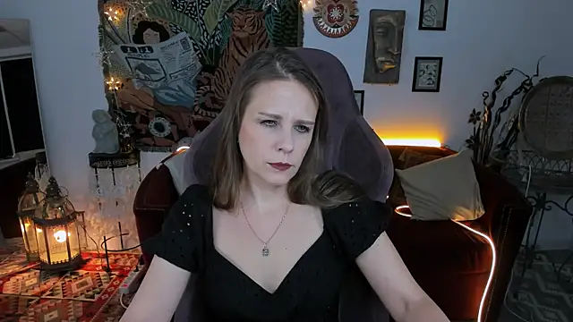 EmiliaBedy online show from 02.13.25