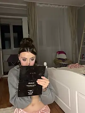 bunnythetailor online show from 02.05.25