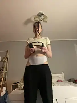 bunnythetailor online show from 02.18.25