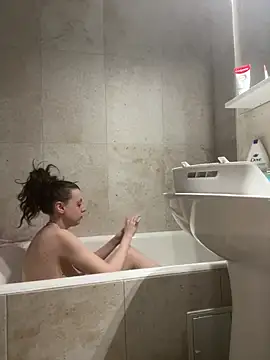 bunnythetailor online show from 04.19.26