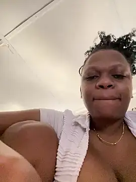 Boneca25 online show from 11.23.25