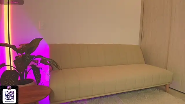 Mara Santoro online show from 11.07.25