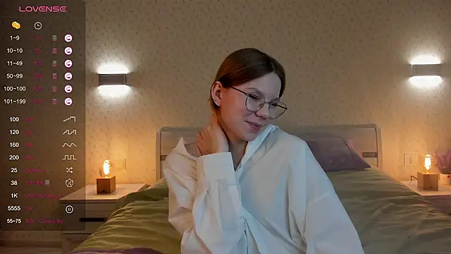 ElvinaBestwick online show from 02.25.25