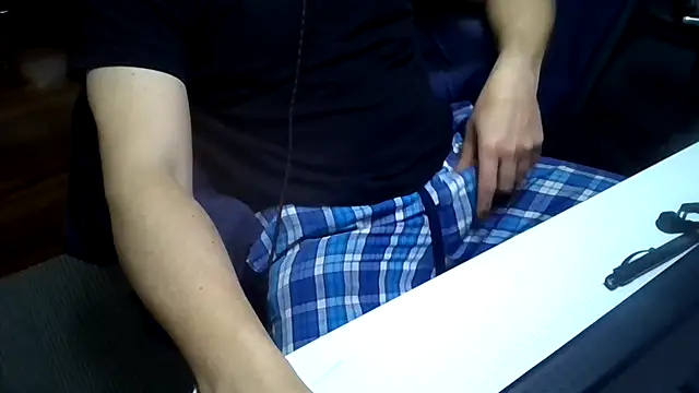 Snapshot of pandaexplorador chatting on 02.23.25 pandaexplorador online show from 02.23.25