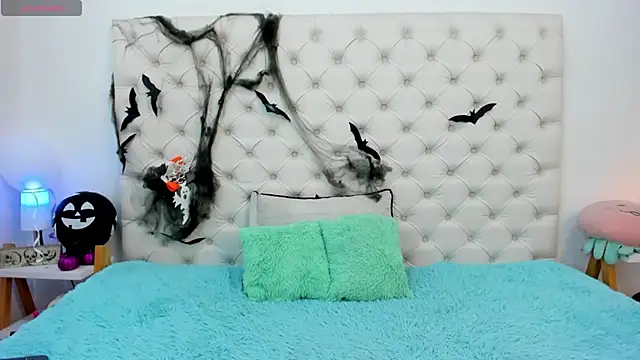 esmeralda06 online show from 10.28.25