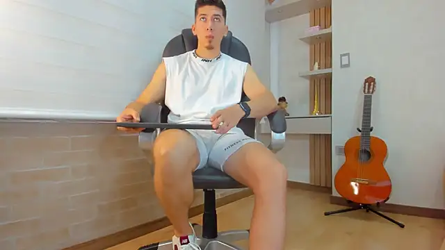 Snapshot of Tombarden chatting on 12.21.25 Tombarden online show from 12.21.25