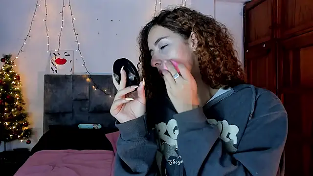 Isangel  online show from 12.05.25