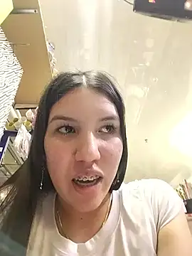 Snapshot of samathasexx chatting on 03.01.25 samathasexx online show from 03.01.25