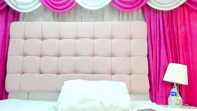 Snapshot of CanelaDevil_ chatting on 09.29.25 CanelaDevil  online show from 09.29.25