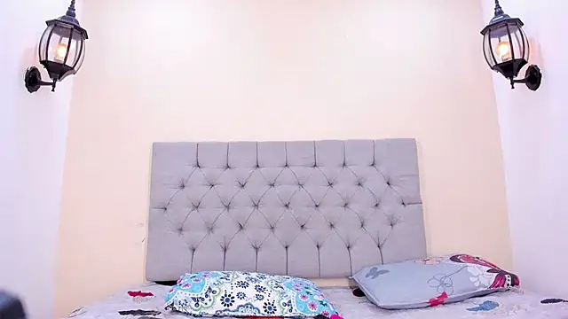 Dakkota Fox online show from 10.18.25