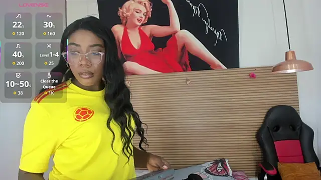 Dakkota Fox online show from 10.26.25