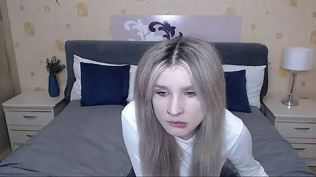 Chloe Addison online show from 09.18.25