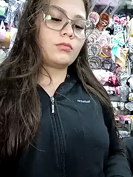 Vale Saenzz online show from 09.15.25