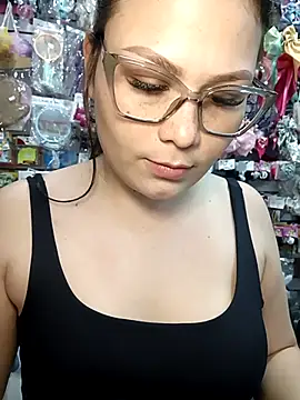 Vale Saenzz online show from 10.09.25