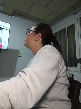 Vale Saenzz online show from 10.20.25