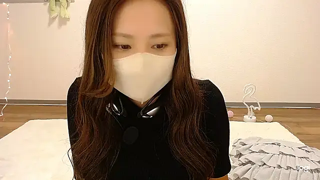 Snapshot of hinano_JP chatting on 10.01.25 hinano JP online show from 10.01.25