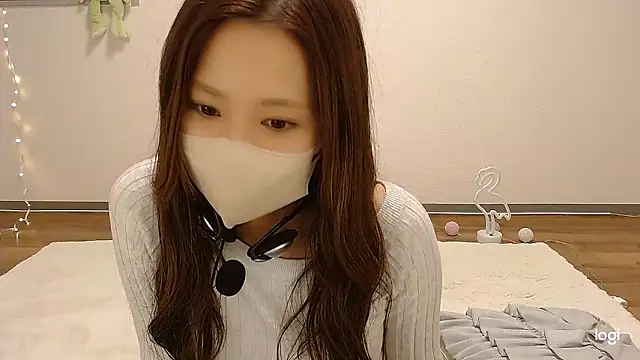 Snapshot of hinano_JP chatting on 10.12.25 hinano JP online show from 10.12.25