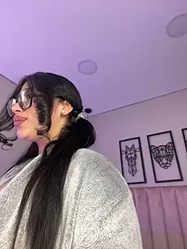 Zoe Banks  online show from 09.12.25