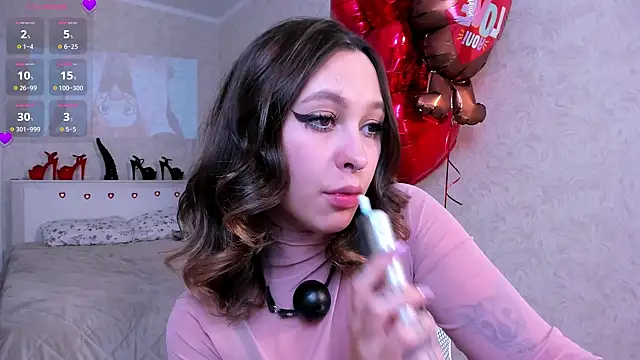 KarolineNeuer online show from 02.27.25
