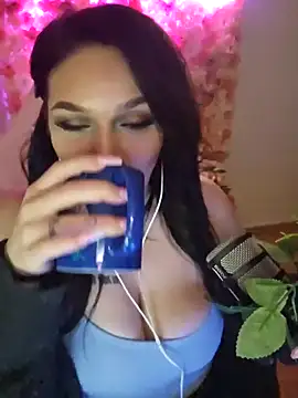 Snapshot of Jinyxx3 chatting on 01.27.25 Jinyxx3 online show from 01.27.25