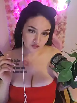 Snapshot of Jinyxx3 chatting on 01.31.25 Jinyxx3 online show from 01.31.25