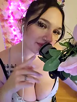 Snapshot of Jinyxx3 chatting on 02.06.25 Jinyxx3 online show from 02.06.25