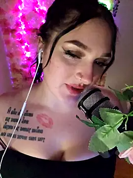 Snapshot of Jinyxx3 chatting on 02.26.25 Jinyxx3 online show from 02.26.25