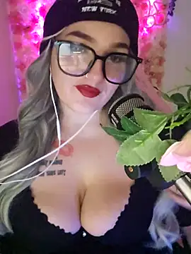 Snapshot of Jinyxx3 chatting on 03.13.25 Jinyxx3 online show from 03.13.25