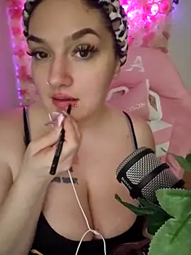 Snapshot of Jinyxx3 chatting on 03.20.25 Jinyxx3 online show from 03.20.25