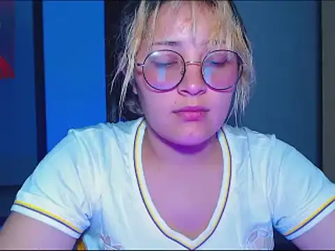 Snapshot of Hinako0Satorii_ chatting on 03.22.25 Hinako0Satorii online show from 03.22.25